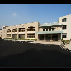 4* فندق Liqaa