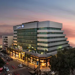 Отель Radisson Blu Hotel, Verdun, Бейрут